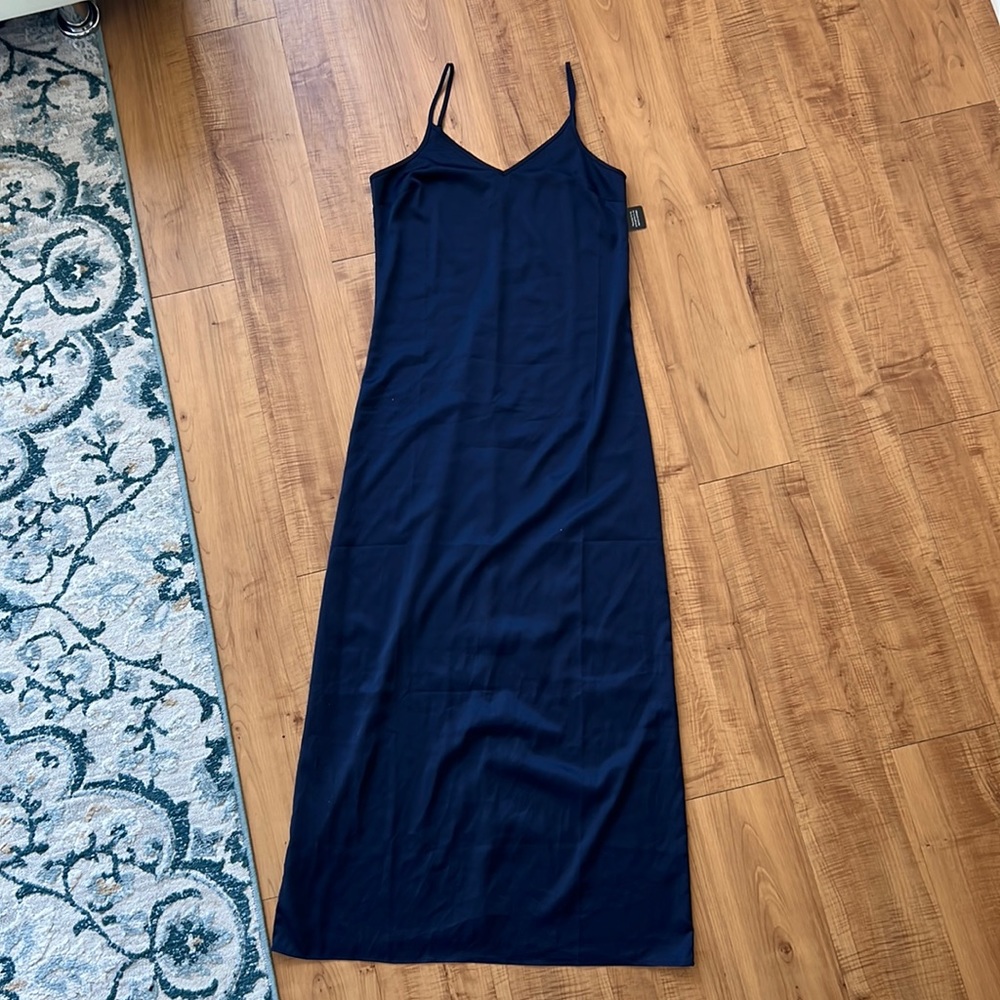 Express navy satin midi dress. New with tag size xs